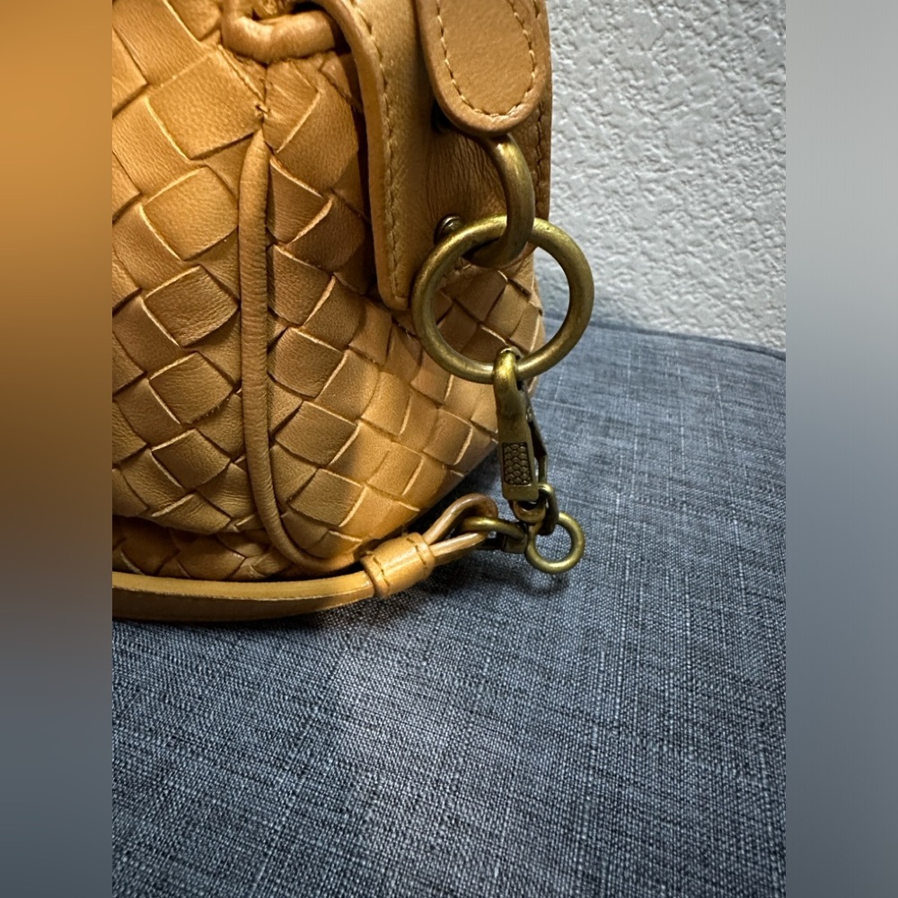 Bottega Veneta intercciato crossbody bag - Picture 6 of 16